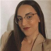 Profesora de materias varias para niños
